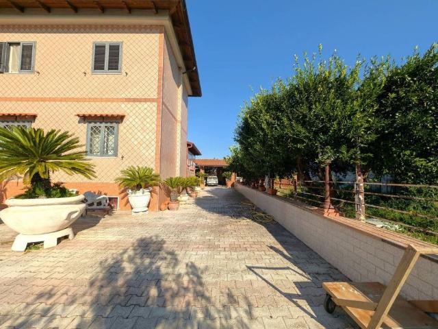 Villa Indipendente in vendita a Pantaleo, Quarto
