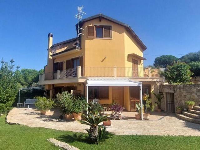 Villa Indipendente in vendita a Luna e Sole, Cala Di Volpe