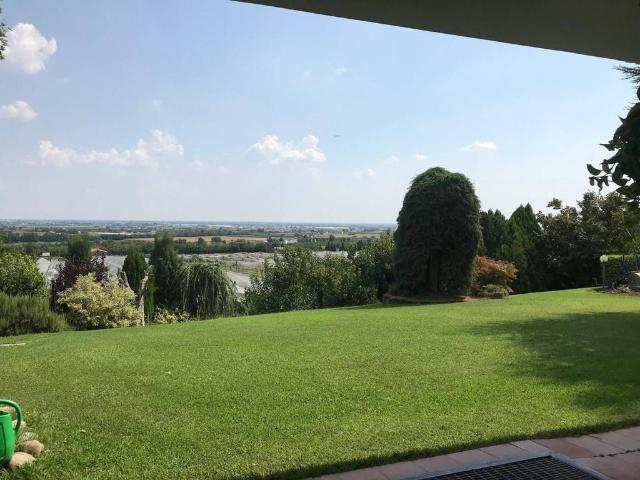 Villa Indipendente in vendita a Sommacampagna, Veneto