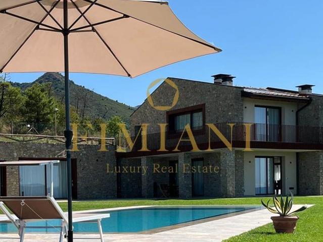 Villa Indipendente in vendita a Unione di Comuni Valdarno e Valdisieve, Reggello