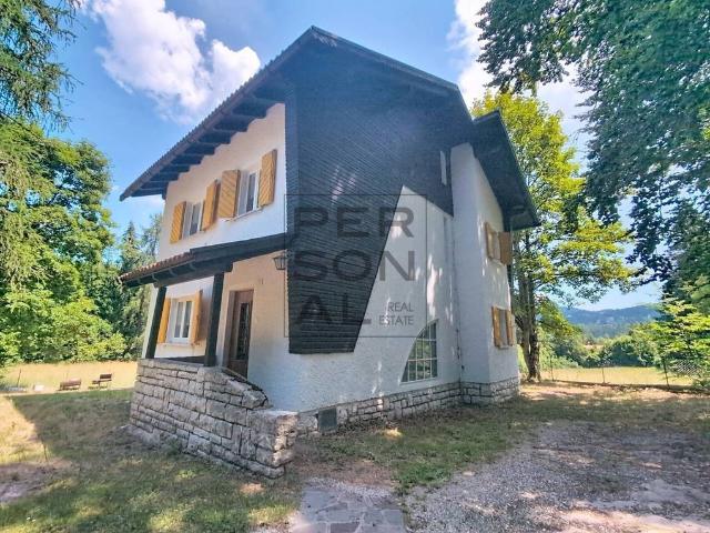 Villa Indipendente in vendita a Magnifica Comunità degli Altipiani Cimbri, Folgaria