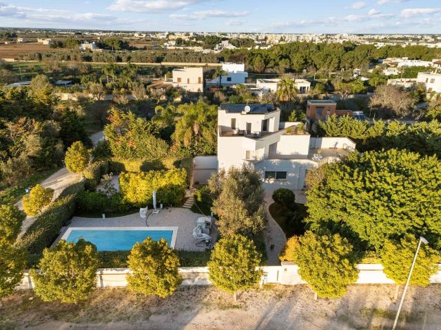 Villa Indipendente in vendita a Santa Caterina, Puglia
