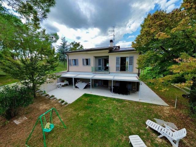 Villa Indipendente in vendita a Nuovo Circondario Imolese, Casalfiumanese