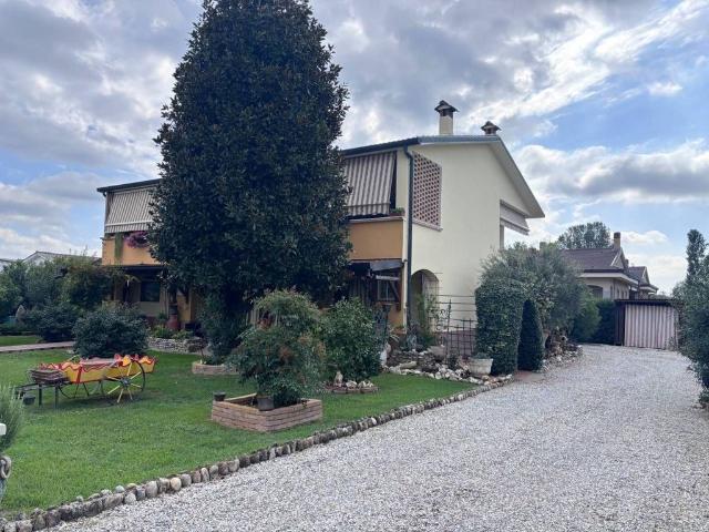 Villa Indipendente in vendita a Modignano, Tavazzano con Villavesco