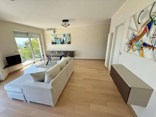 Villa Indipendente in vendita a Alassio, Liguria