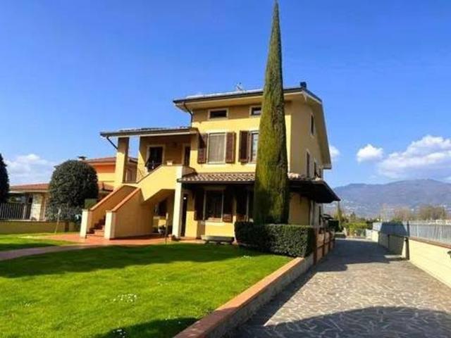 Villa Indipendente in vendita a Camigliano Santa Gemma, Capannori