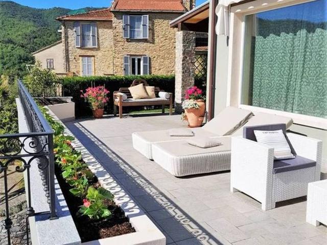 Villa Indipendente in vendita a Garlenda, Liguria