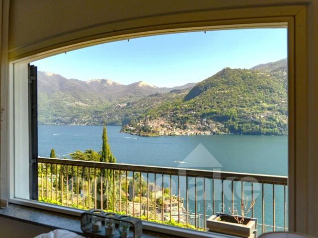 Villa Indipendente in vendita a Moltrasio, Lombardia