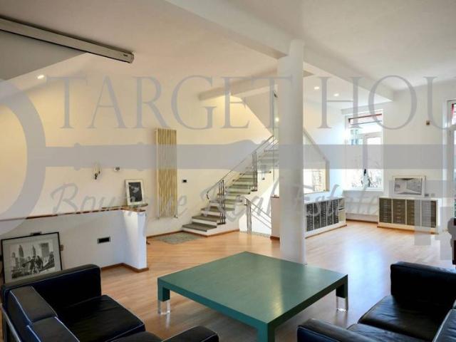 Villa Indipendente in affitto a Municipio 4, Milano