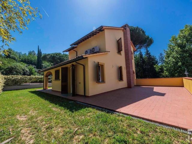 Villa Indipendente in vendita a Unione di Comuni Valdarno e Valdisieve, Reggello