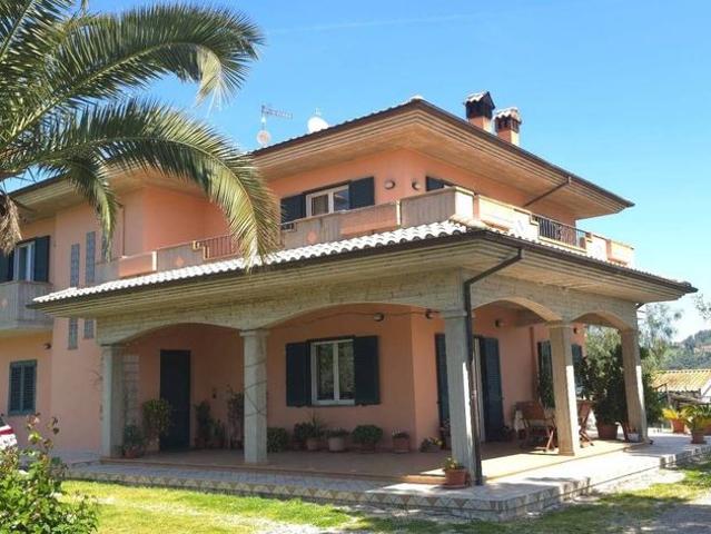Villa Indipendente in vendita a Ponticello, Città Sant'angelo