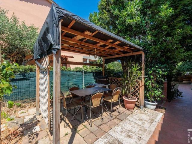 Villa Indipendente in vendita a Follonica, Toscana