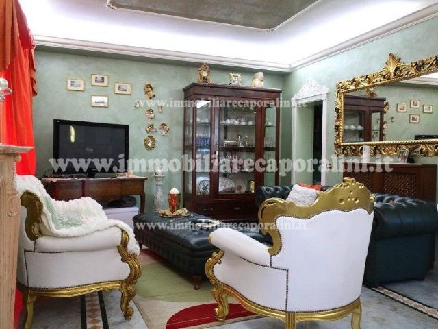 Villa Indipendente in vendita a Marche, Macerata