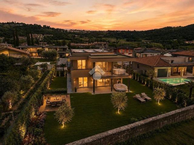 Villa Indipendente in vendita a Garda, Veneto