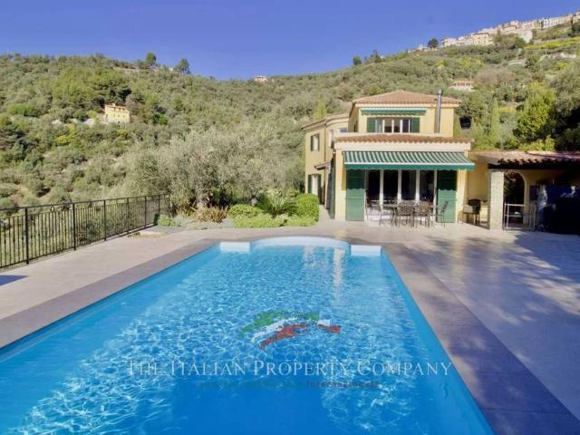 Villa Indipendente in vendita a Perinaldo, Liguria