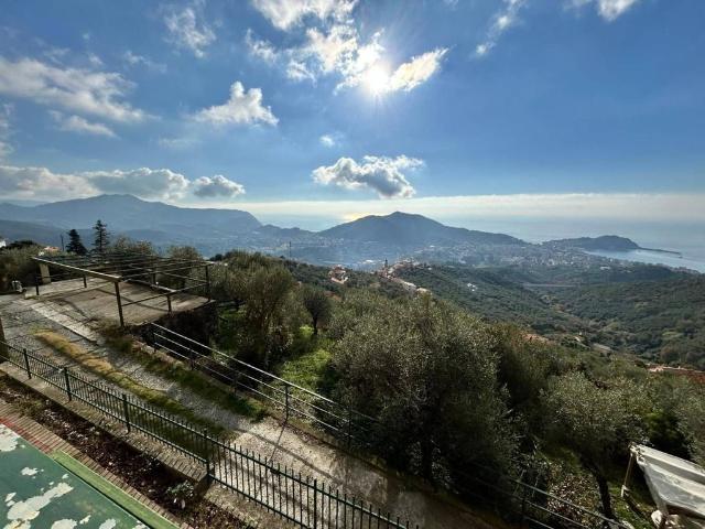 Villa Indipendente in vendita a Sestri Levante, Liguria