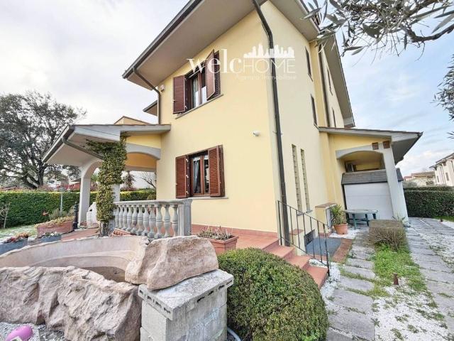 Villa Indipendente in vendita a Poggio A Caiano, Toscana