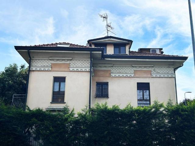 Villa Indipendente in vendita a Milano, Lombardia