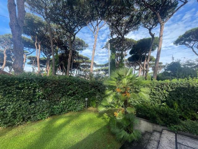 Villa Indipendente in vendita a Fregene, Roma Capitale