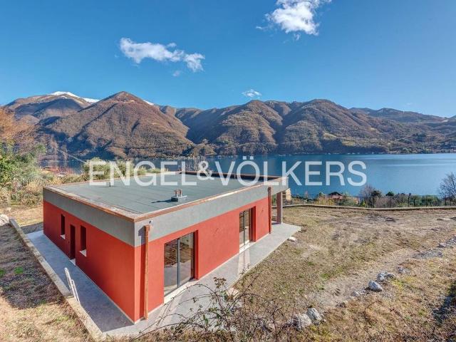 Villa Indipendente in vendita a Porlezza, Lombardia