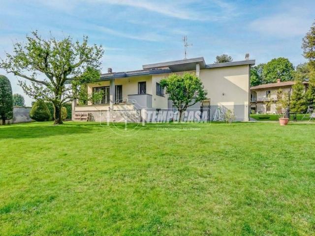 Villa Indipendente in vendita a Casorate Sempione, Lombardia