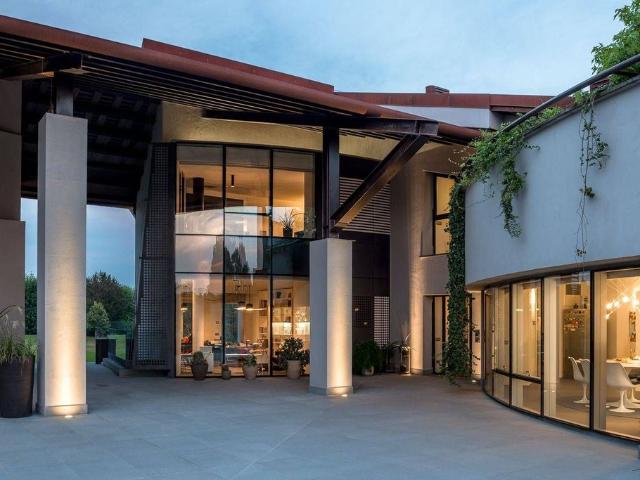 Villa Indipendente in vendita a Pontirolo Nuovo, Lombardia