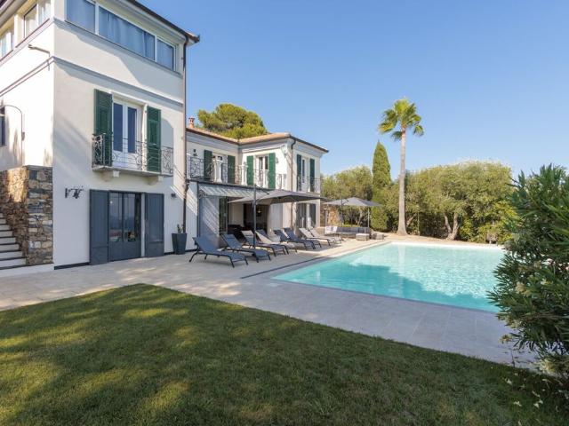 Villa Indipendente in vendita a Diano Castello, Liguria