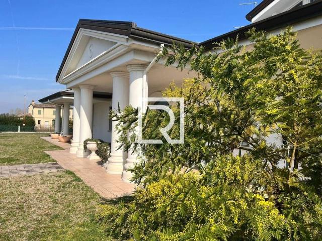 Villa Indipendente in vendita a Unione dei comuni Valle del Savio, Cesenà