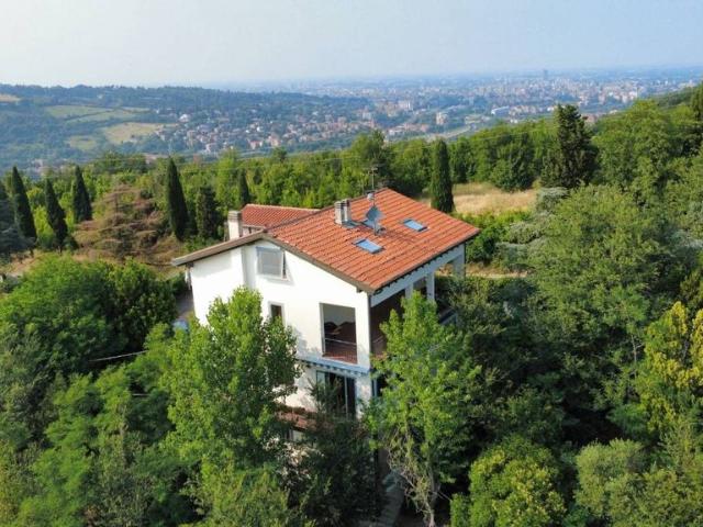 Villa Indipendente in vendita a Unione dei comuni Savena-Idice, Pianoro
