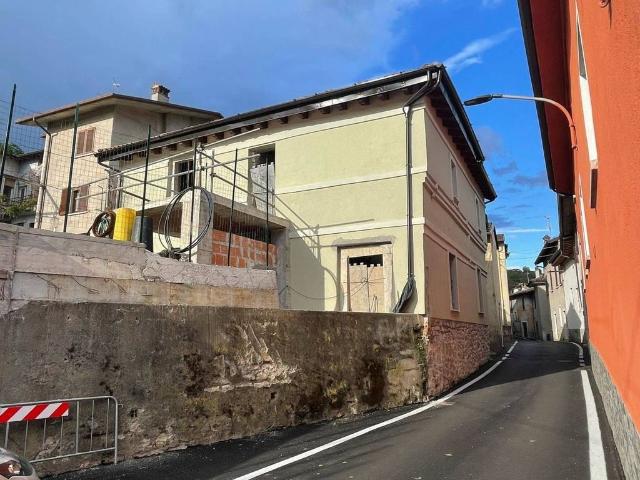 Villa Indipendente in vendita a Botticino, Lombardia