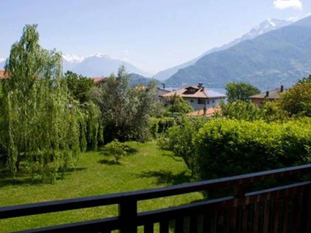 Villa Indipendente in vendita a Musso, Lombardia