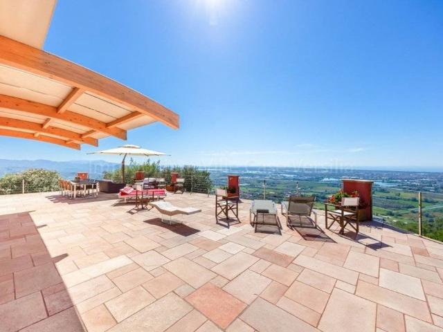 Villa Indipendente in vendita a Massarosa, Toscana
