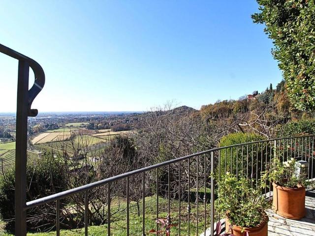 Villa Indipendente in vendita a Astino, Bergamo