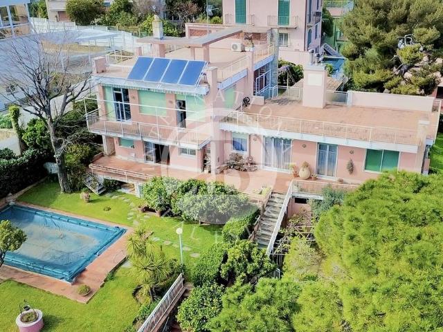 Villa Indipendente in vendita a Campello Sul Clitunno, Umbria