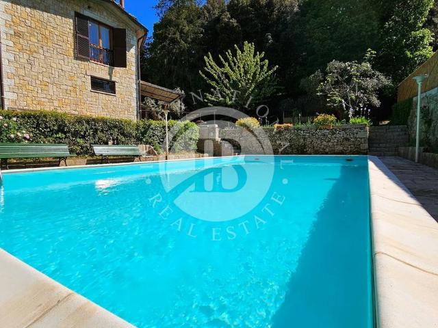 Villa Indipendente in vendita a Cetona, Toscana