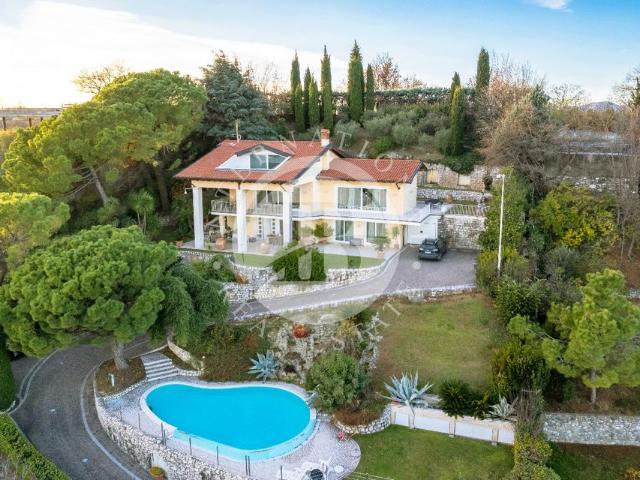 Villa Indipendente in vendita a Padenghe Sul Garda, Lombardia