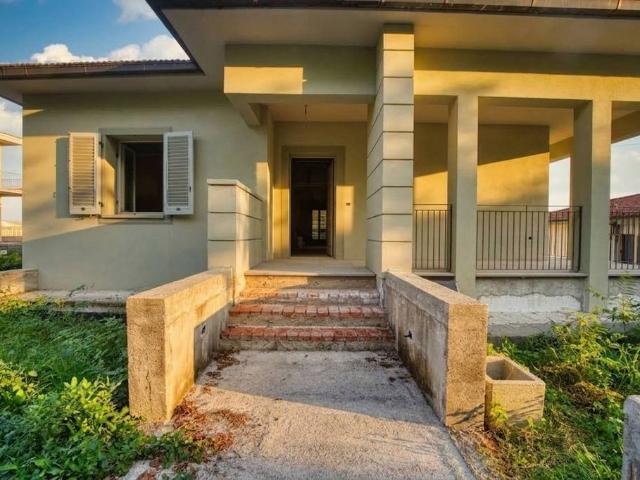 Villa Indipendente in vendita a Incisa in Val d'Arno, Firenze