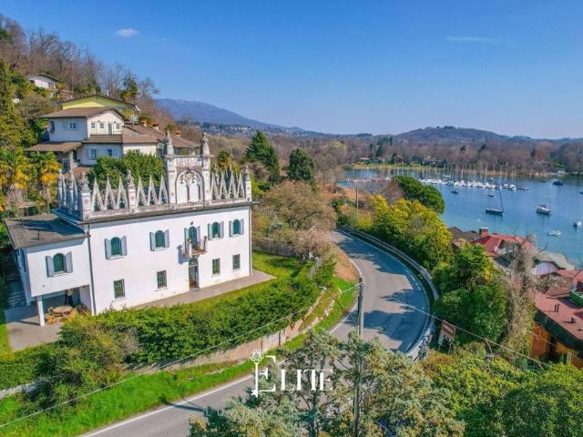Villa Indipendente in vendita a Unione dei comuni del Medio Verbano, Leggiuno