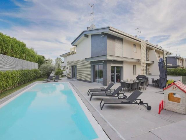 Villa Indipendente in vendita a Torretta, Arese
