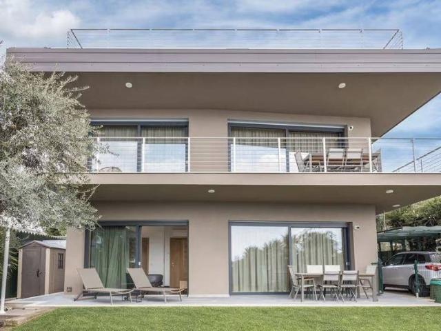 Villa Indipendente in vendita a Bardolino, Veneto