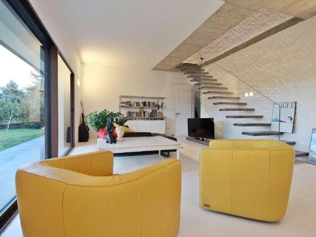 Villa Indipendente in vendita a Rogoredo, Casatenovo