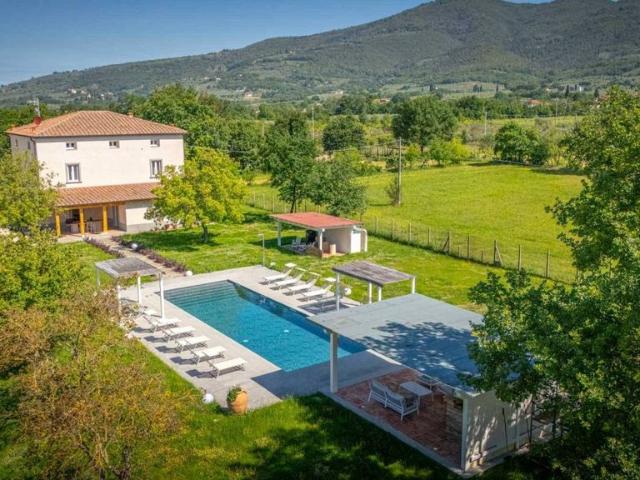 Villa Indipendente in vendita a Tasso, Terranuova Bracciolini