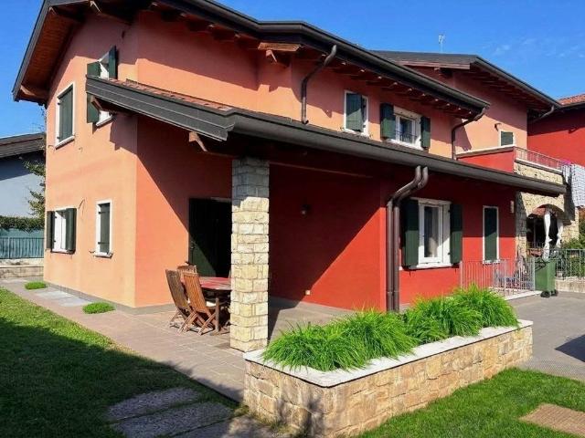 Villa Indipendente in vendita a Borghetto, Valeggio sul Mincio