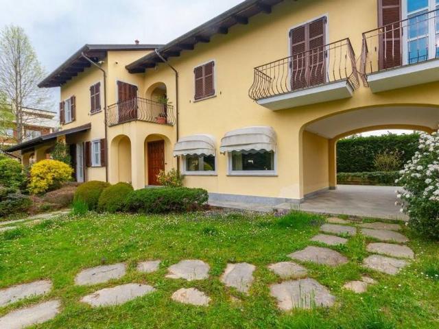 Villa Indipendente in vendita a Unione Montana di Comuni delle Valli di Lanzo, Ceronda e Casternone, Piemonte