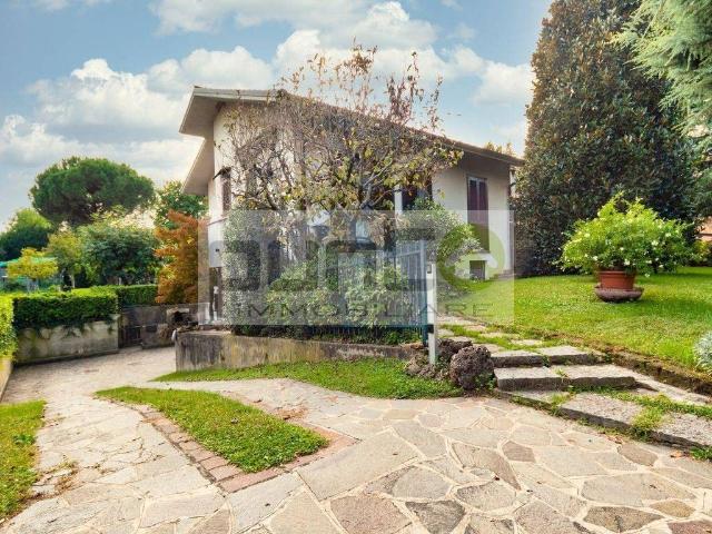 Villa Indipendente in vendita a Cascina Campaccio, Concorezzo