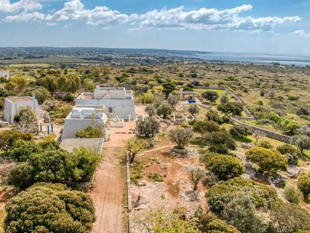 Villa Indipendente in vendita a Puglia, Lecce