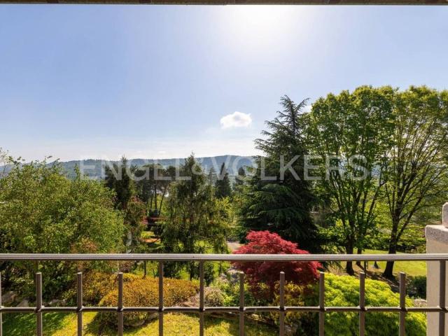 Villa Indipendente in vendita a Mercallo, Lombardia