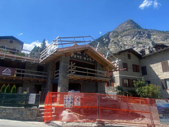 Villa Indipendente in vendita a Dolonne, Courmayeur