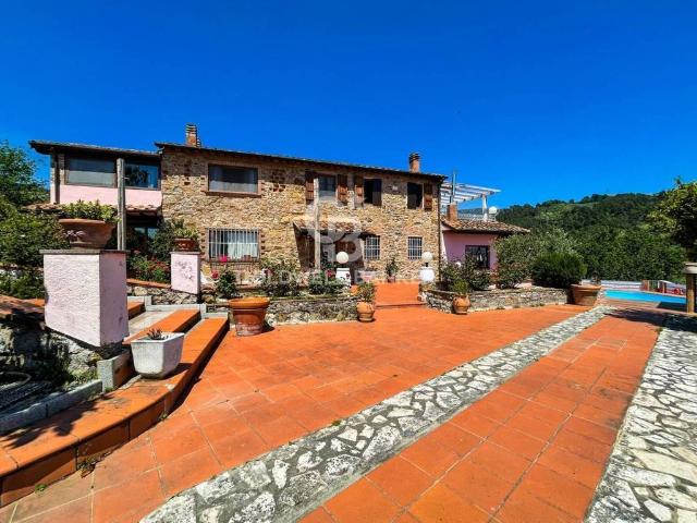 Villa Indipendente in vendita a Massarosa, Toscana