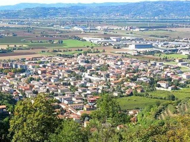 Villa Indipendente in vendita a Brendola, Veneto